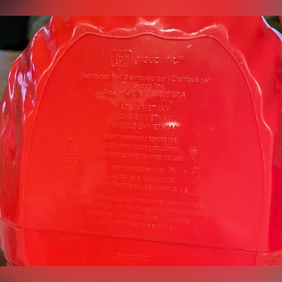 EUC Sesame Street Elmo character bucket, movable handle, open top - Picture 5 of 5